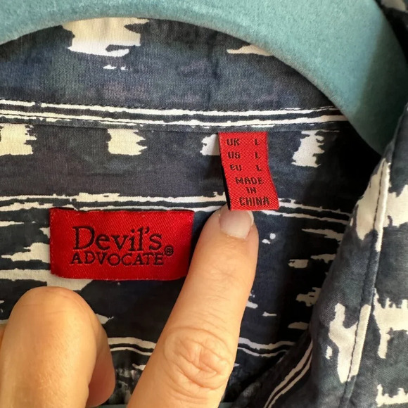 Devil's Advocate Men's Shirt ‎ Size Large - Picture 3 of 7